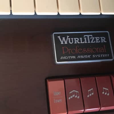Wurlitzer D-72T organ (vintage) image 5