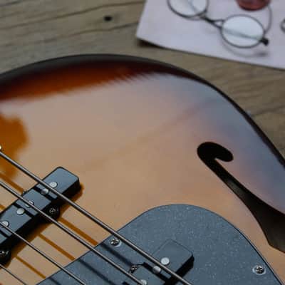 FENDER "Limited Edition Suona Jazz Bass Thinline" HARDCASE, 3, 96 KG image 9