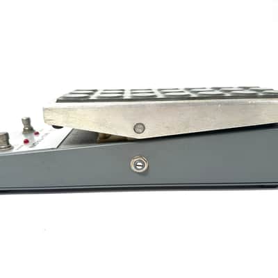 Mutron vintage wah with original box and sticker C-200 volume and wah pedal 1970s - Chrome image 5