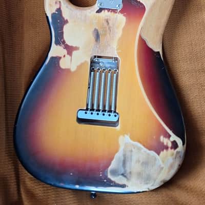 Fender Eric Johnson Stratocaster with Maple Fretboard 2005 - Present - 2-Color Sunburst image 2