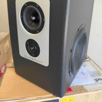 Barefoot Sound Footprint 01 Three-Way Active Studio Monitor - Pair - Black image 2