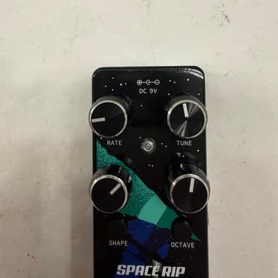 Pigtronix Space Rip Analog PWM Synthesizer Synth Guitar Effect Pedal image 2