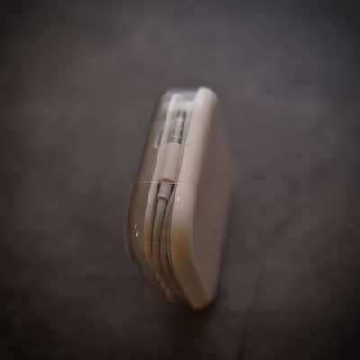 New Open Box OEM Apple Earpods (3.5mm) 2010's - White image 5