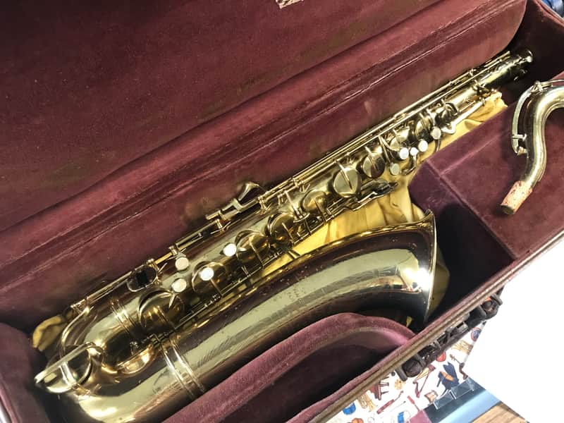 Buescher Aristocrat Big B Professional Bb Tenor Saxophone 1945 - Lacquer image 1