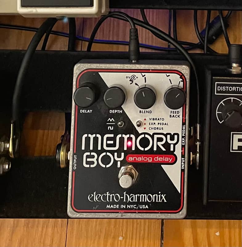 Electro-Harmonix Memory Boy Analog Delay / Chorus / Vibrato 2009 - Present - Black / White / Red image 1