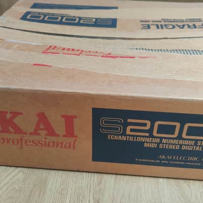 Akai S2000 MIDI Stereo Digital Sampler 1995 - White image 4