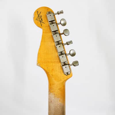 2025 Fender Custom Shop 1965 Stratocaster Super Heavy Relic - Super Faded Aged Firemist Silver over 3 Color Sunburst image 6