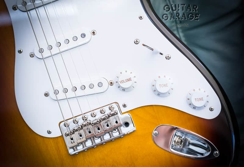 2013 Fender Japan Stratocaster 58 Vintage Reissue Sunburst maple