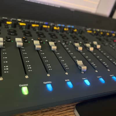Avid S1 8-Fader EUCON Desktop Pro Tools Control Surface 2019 - 2020 - Black image 5