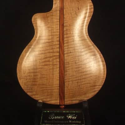 Bruce Wei Carved ARCHTOP Solid Spruce, Curly Maple Tenor Ukulele Hula Girl Inlay UAC17-2034 image 5
