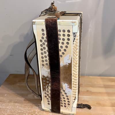 Hohner Vintage 1930's White Accordion Very Cool Original Case, Help Small Business & Buy it Here ! image 10