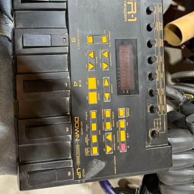 Roland VG-8 w/ Roland GR-1