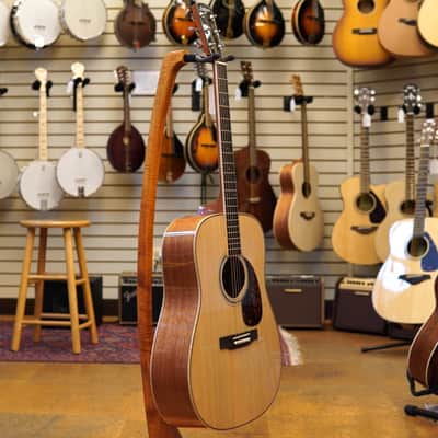 Larrivee D-05 Select Series Sitka Spruce/Mahogany Dreadnought Acoustic Guitar w/Hard Case image 5