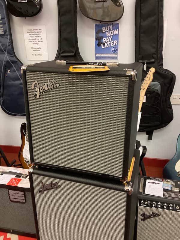 Fender Rumble 25 V3 25-Watt 1x8" Bass Combo Black image 1