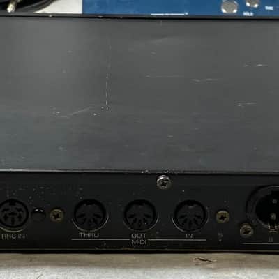 Roland GP-16 1990 Multi Effects Unit image 2