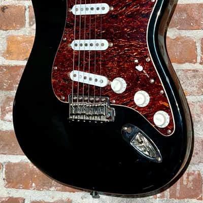 Nice 2003 Fender Stratocaster Gloss Black Rosewood Fretboard, Fresh Pro Setup and New Fender Gig Bag ! image 1