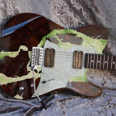 GB Liuteria Traditional Tele walnut burl and resin green image 14