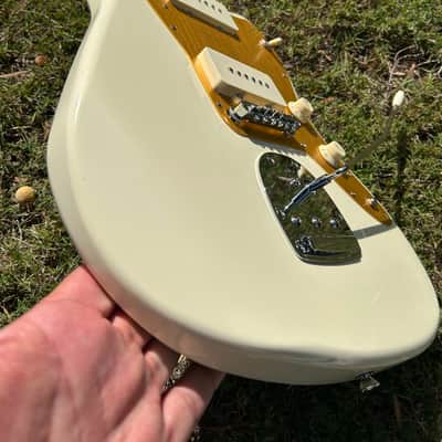 Squier J Mascis Jazzmaster loaded body image 5