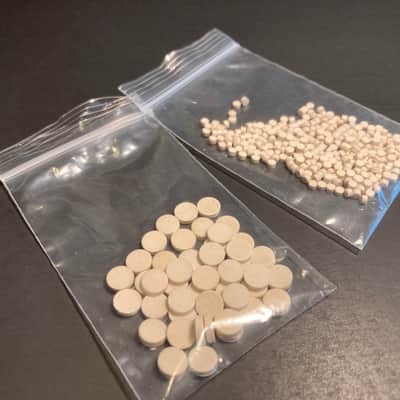 Vintage Correct Clay Dots -- NOS White Bild 2