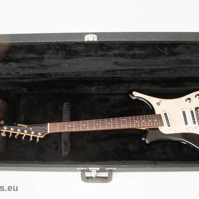 Yamaha SGV 300 Flying Samurai black Reissue 2000's image 23