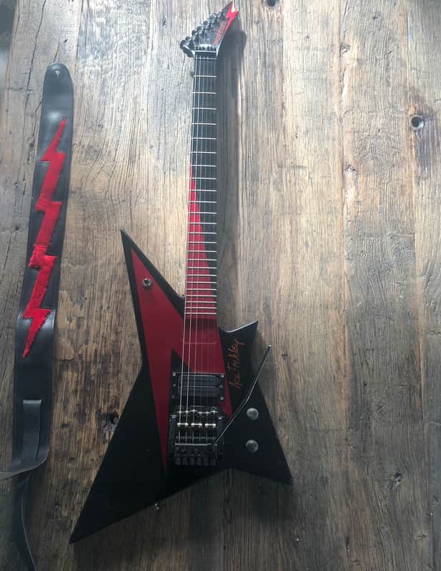 Washburn AF 40 1986 - Black and red image 1