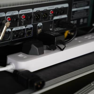 RIG BUNDLE: Kemper PowerRack 600-Watt, Line 6 Relay G55 image 2