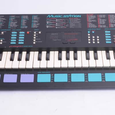 Yamaha PSS-780 Music Station Keyboard FM Synthesizer 61 Keys image 1