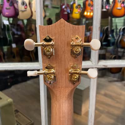Honolua Kohala Deluxe Concert Acoustic Electric Ukulele, Acacia image 8