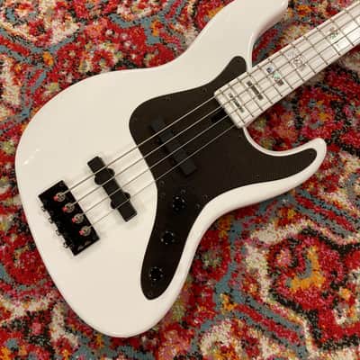 Brubaker USA JXB 4 2023 - White Gloss, Excellent, DEMO, SKU: I750889 image 4