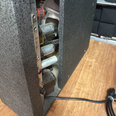 Silvertone Model 1482 15-Watt 1x12 Guitar Combo 1960s - Black image 5