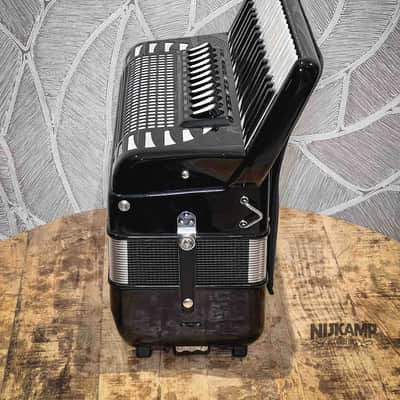 Excelsior 1304 BCS 96 Bass 4 Voice Accordion - Black image 5