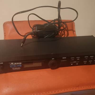 Alesis Model D4 16 Bit Drum and Percussion Sound Module image 1