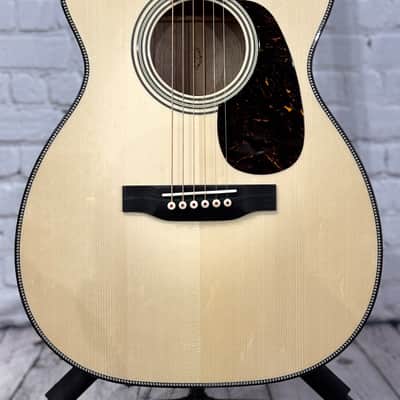 Martin Custom Shop 00 14-Fret Birdseye Maple - 2025 image 2