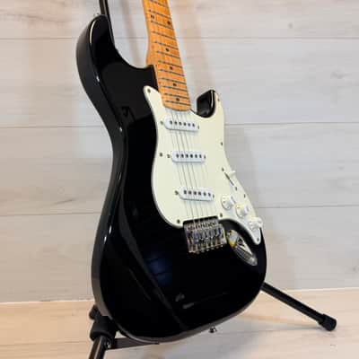 Silvertone S-Style Electric Guitar Black Maple Fingerboard image 1
