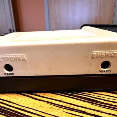 FAEMI - monophonic electronic keyboard • Soviet analog • Rare • 1982 FAEMI 1982 - white-plastic image 6