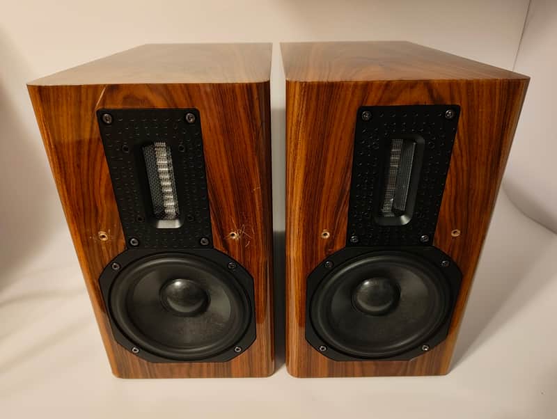 RED ROSE MUSIC by Mark Levinson ROSEBUD II Bookshelf Speakers in