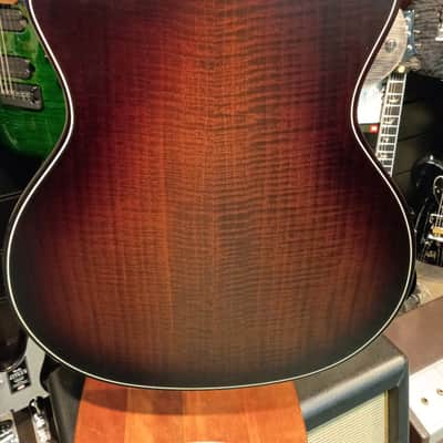 Taylor Builder's Edition 324ce 2020 - Present - Shaded Edge Burst image 4