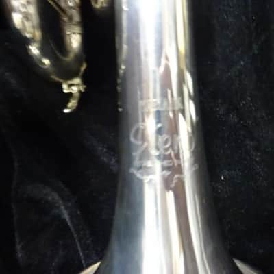 Yamaha YTR-8335RGS Trumpet B♭ (Used) image 2