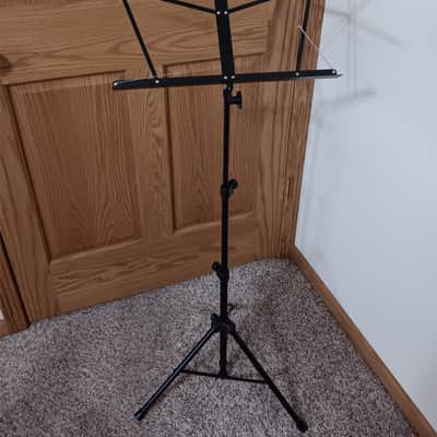 On-Stage Tripod Sheet Music Stand w/ Bag image 1