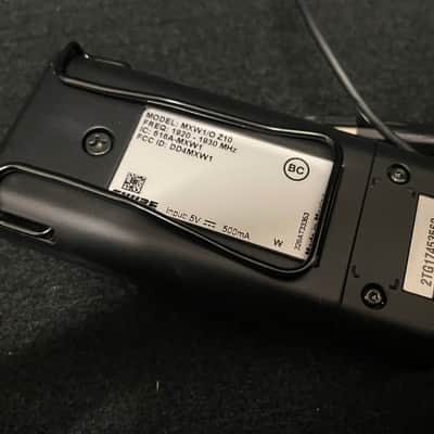 Shure MXW1/O Z10 Microflex Wireless Microphone Transmitter Bodypack + Mic image 2