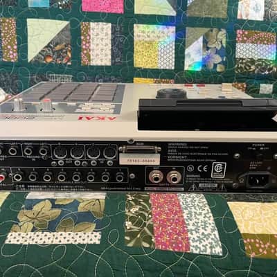 Akai MPC 2000XL Bundle, 32mb upgrade, 8 output expansion, Zip drive, Extra Disks image 14