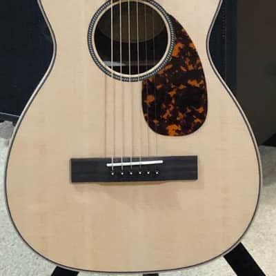 Larrivee P-03-R Rosewood Parlor Guitar image 3