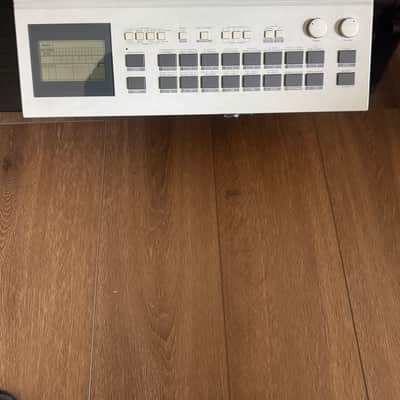 Roland TR-626 Rhythm Composer 1980s - White