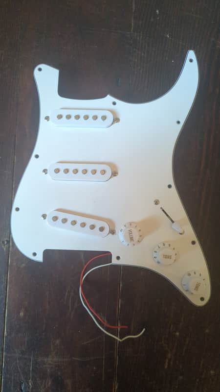Unbranded Strat Style Pickguard - 3-Ply White image 1
