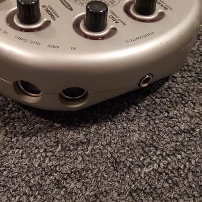 Behringer Bass V-Amp Multi-Effect and Amp Modeler 2000s - Silver image 3