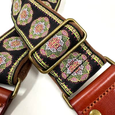 Walker & Williams H-46 Vintage Series Plush Back, Black Lotus Woven Strap w/Chestnut Ends image 3