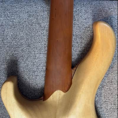 2021 Muckelroy Custom 5-String Bass – Ultra Lightweight 6.5 lbs – Mike Pope/Delano Electron image 4