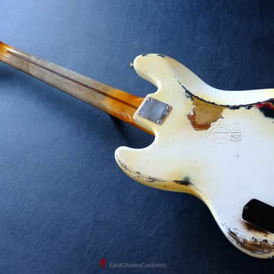 Fender Deluxe Active Jazz Bass V Vintage White on Sunburst Heavy Relic Aged image 10