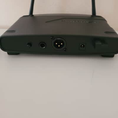 Audio-Technica Audio-Technica ATW-1101 System 10 Wireless Bodypack System - black image 3