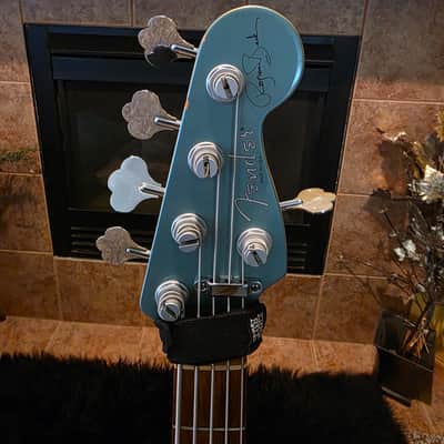 Fender Roscoe Beck Artist Series Signature Bass V 1995 - 2006 - Teal Green image 2